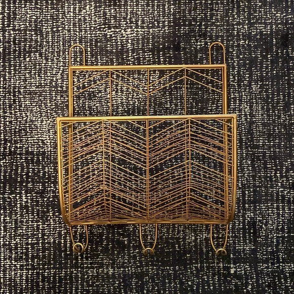 Like New Gold/Bronze File holder - Picture 2 of 4